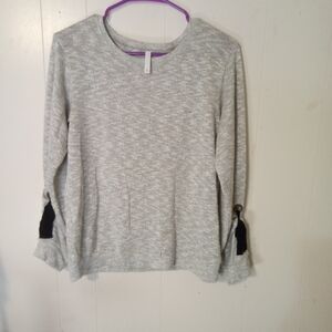 Stylish Heather Gray Sweatshirt with Black Details